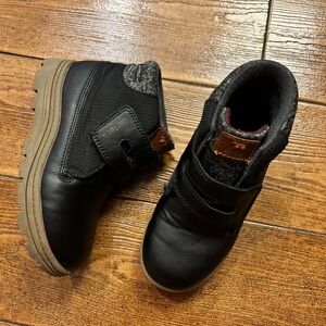 •Classic Black boots•EUC•Carters•size 12•
